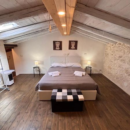 Syracuseapartments Il Mare Di Ortigia Luaran gambar