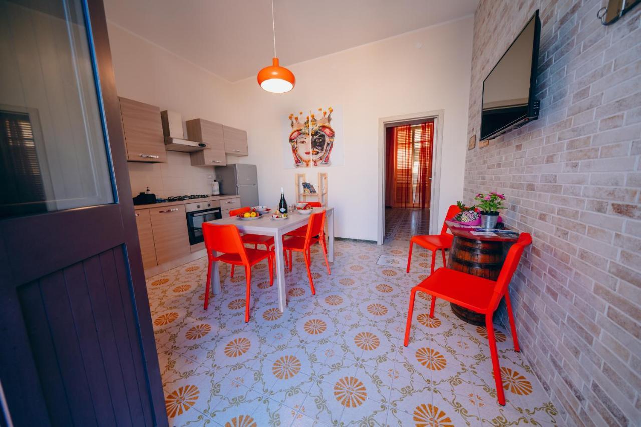 Syracuseapartments Il Mare Di Ortigia Luaran gambar