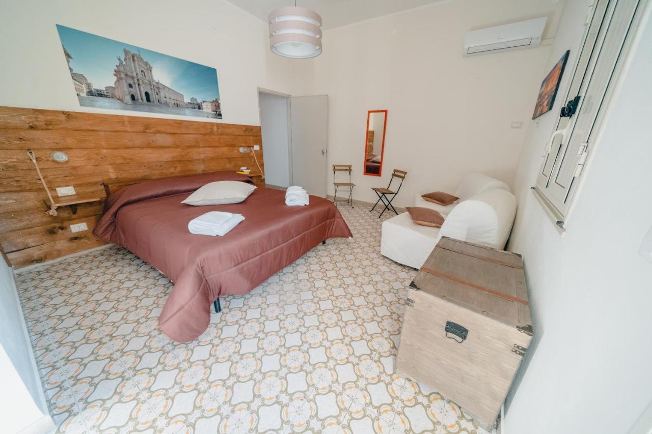 Syracuseapartments Il Mare Di Ortigia Luaran gambar
