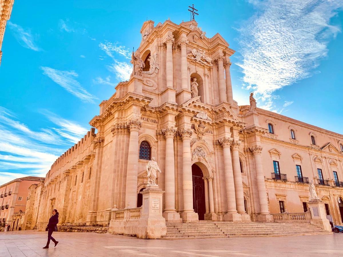 Syracuseapartments Il Mare Di Ortigia Luaran gambar