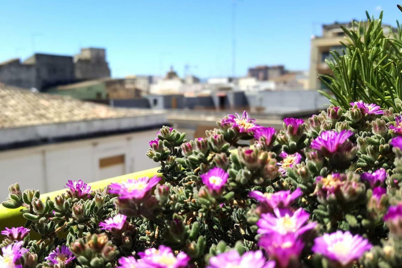 Syracuseapartments Il Mare Di Ortigia Luaran gambar
